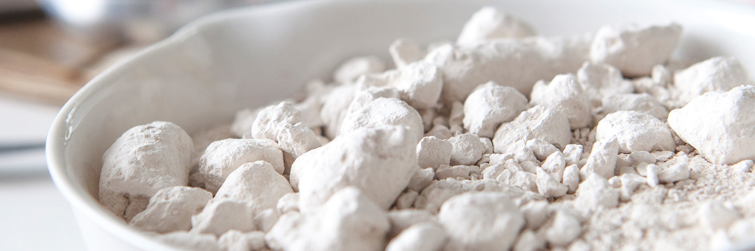 Herz mit Blüten, Blütenkerne Gold staffiert, 750 Roségold