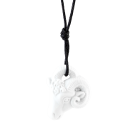 Anhänger "Sternzeichen" Widder, Weiß, Biskuit, 3,3 x 2,8 cm