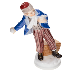 Knabe Schneeball werfend, Bunt staffiert, H 13 cm