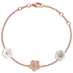 Armband Royal Blossom Pavé, 750 Roségold, 1 Blüte pavé, 2 Porzellanblüte S, 33 Brillanten 0,18 ct VS fw, Länge 19 cm, Öse bei 16,5